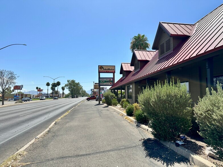 5532 E Speedway Blvd, Tucson, AZ à vendre - Photo de l’immeuble – Image 3 sur 26
