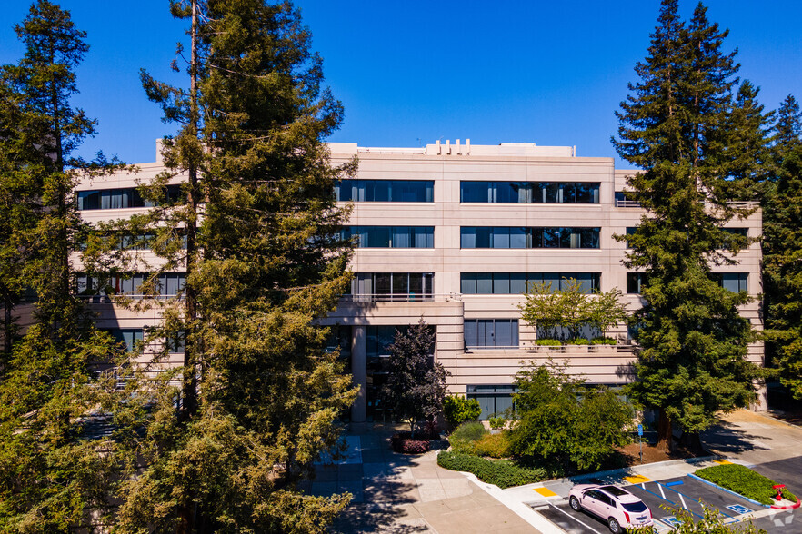 4301-4309 Hacienda Dr, Pleasanton, CA à louer - Photo de l’immeuble – Image 2 sur 4