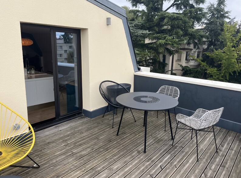 162 Boulevard Du Maréchal De Lattre De Tassigny, Suresnes à louer - Photo de l’immeuble – Image 3 sur 7