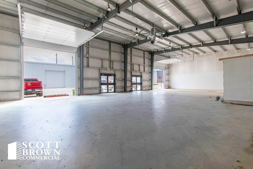 1651 Hill Ln, Little Elm, TX à louer - Photo de l’immeuble – Image 3 sur 18