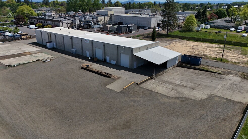 250 Queen Ave SW, Albany, OR à vendre - Photo de l’immeuble – Image 3 sur 26