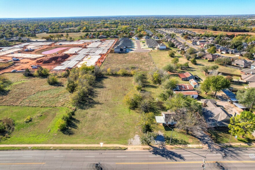 15 N Kelly Ave, Edmond, OK à vendre - Aérien – Image 2 sur 6