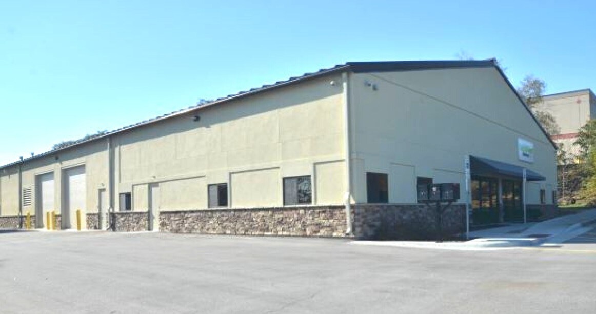 2707 NE Brooktree Ln, Kansas City, MO à vendre Photo principale– Image 1 sur 2