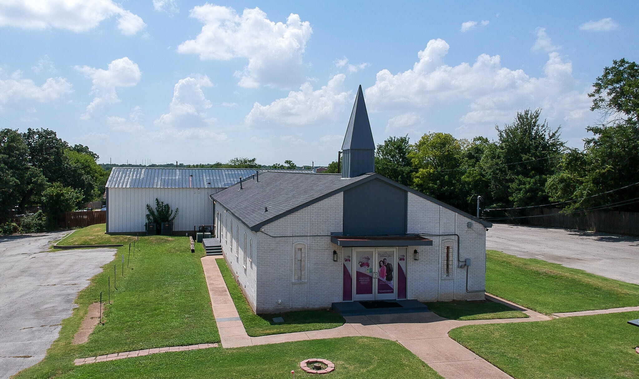 2126 Amanda Ave, Fort Worth, TX à vendre Photo de l’immeuble– Image 1 sur 25