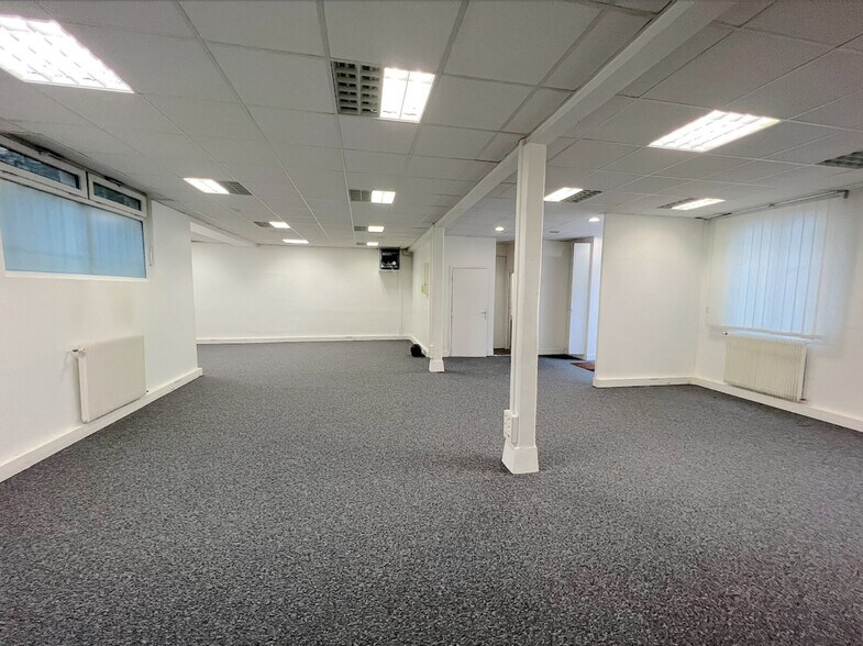 Bureau dans Paris à louer - Photo de l’immeuble – Image 2 sur 5