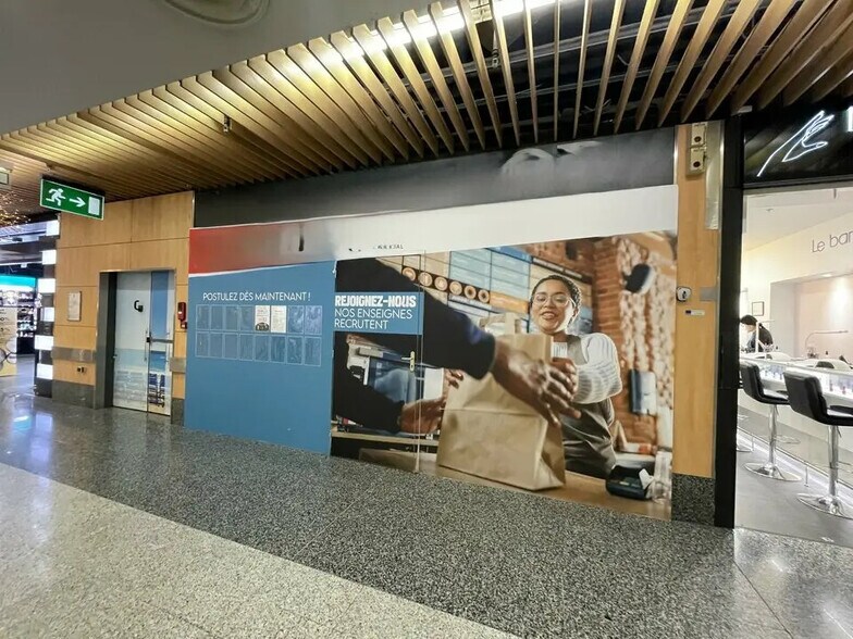 Local commercial dans Nice à louer - Photo intérieure – Image 2 sur 3