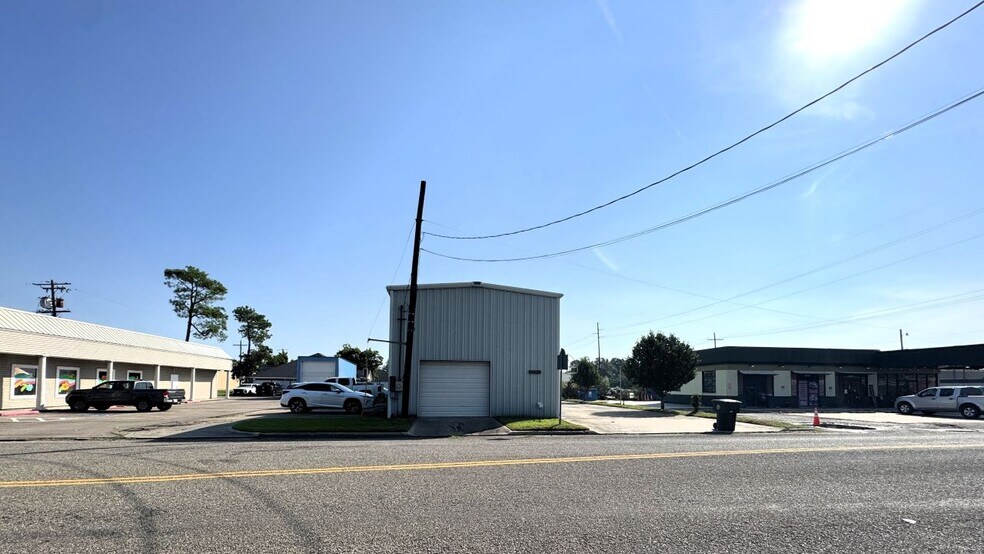 4020 Lincoln Ave, Groves, TX à vendre - Photo de l’immeuble – Image 2 sur 23