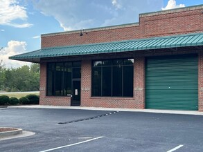 195 Raymond Hill Rd, Newnan, GA à louer Photo intérieure– Image 1 sur 5