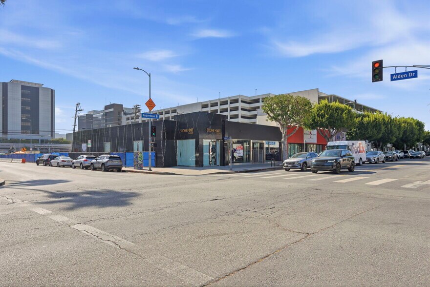 100-104 S Robertson Blvd, Los Angeles, CA à louer - Photo de l’immeuble – Image 1 sur 17