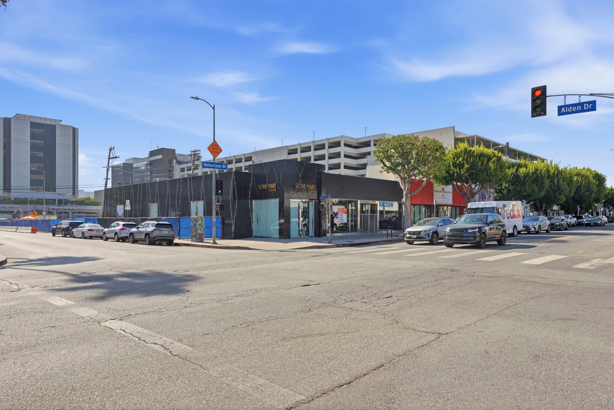 100-104 S Robertson Blvd, Los Angeles, CA à louer Photo de l’immeuble– Image 1 sur 18