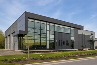 Plus de détails pour 555-575 Rue de Vernon, Gatineau, QC - Industriel/Logistique à louer