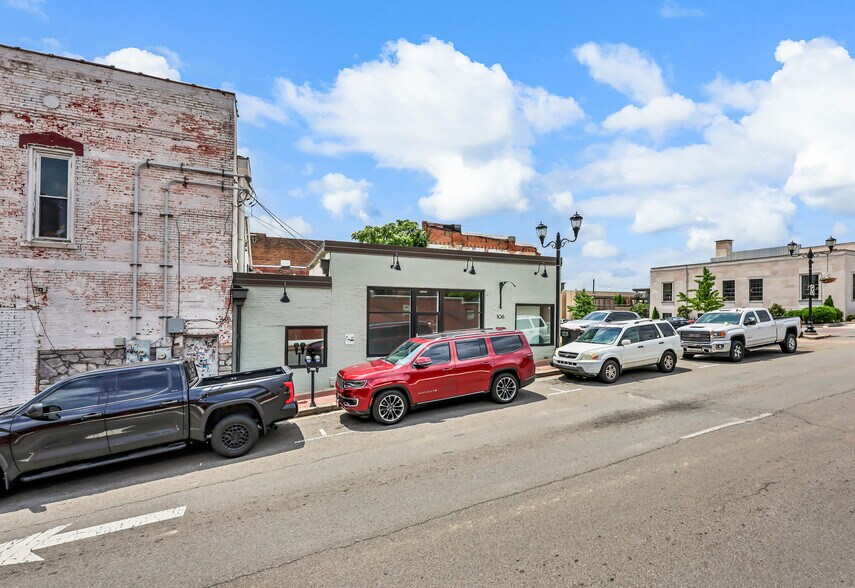 106-N N 2nd St, Clarksville, TN à louer - Photo de l’immeuble – Image 3 sur 20