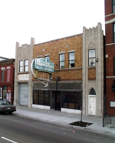 1637 N Ashland Ave, Chicago, IL à louer - Photo de l’immeuble – Image 3 sur 8