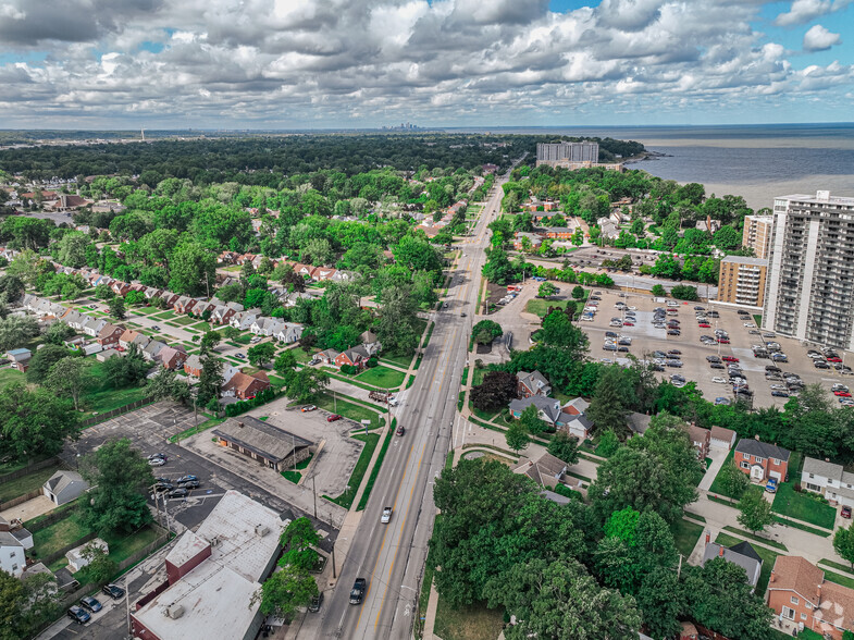 26410 Lake Shore Blvd, Euclid, OH à louer - Aérien – Image 2 sur 9