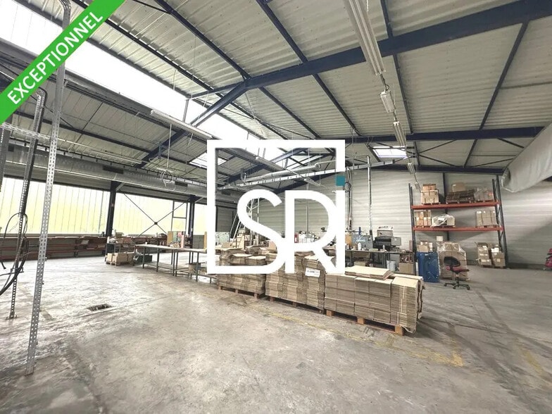 Industriel/Logistique dans Issoire à vendre - Photo de l’immeuble – Image 3 sur 12