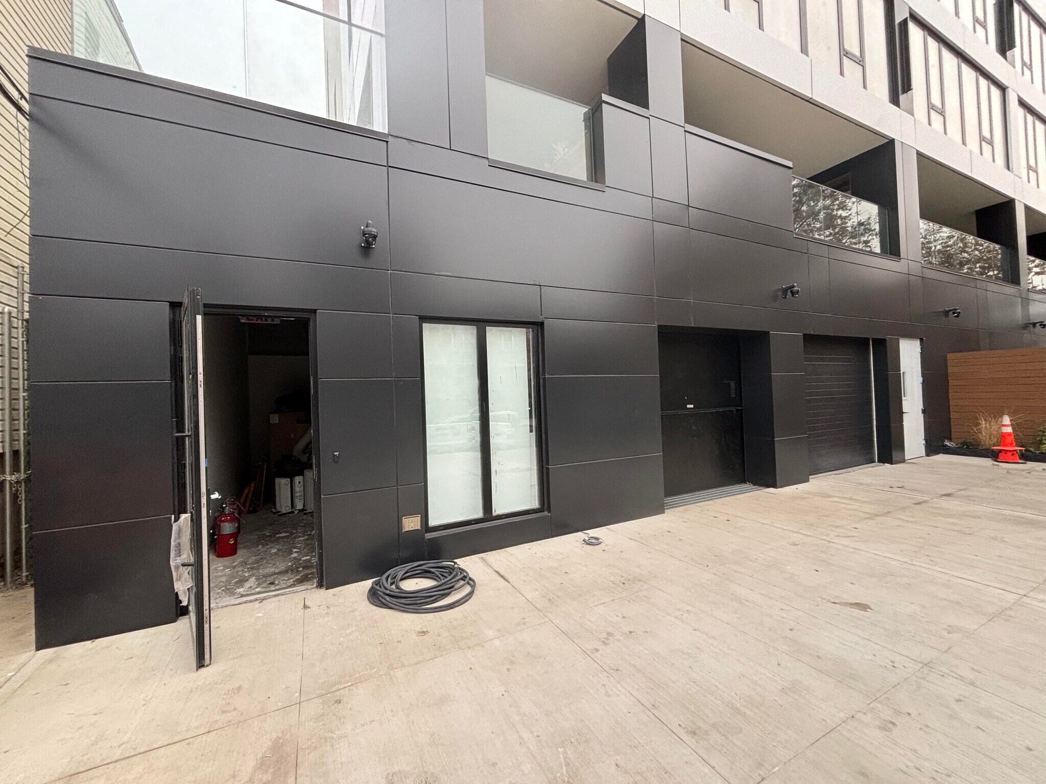 48 Cedar St, Brooklyn, NY à louer Photo de l’immeuble– Image 1 sur 11