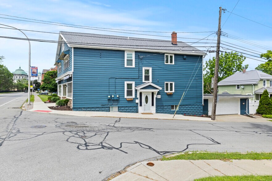 856 Ridge Rd, Lackawanna, NY à vendre - Photo de l’immeuble – Image 2 sur 50