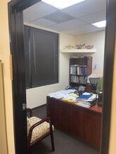 422 W Whittier Blvd, La Habra, CA à louer Photo intérieure– Image 1 sur 5