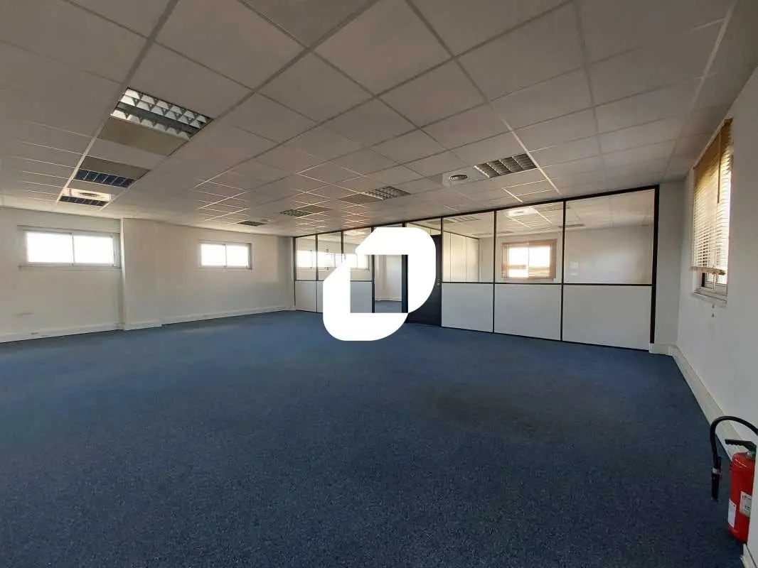 Bureau dans Saint-Aunès à louer Photo de l’immeuble– Image 1 sur 12