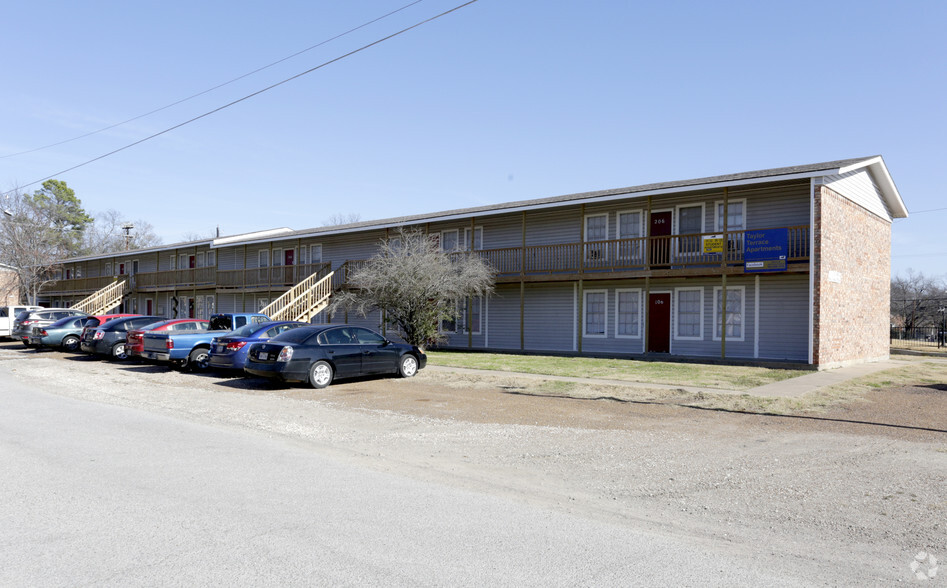 2100 Taylor St, Commerce, TX à vendre - Photo principale – Image 1 sur 6