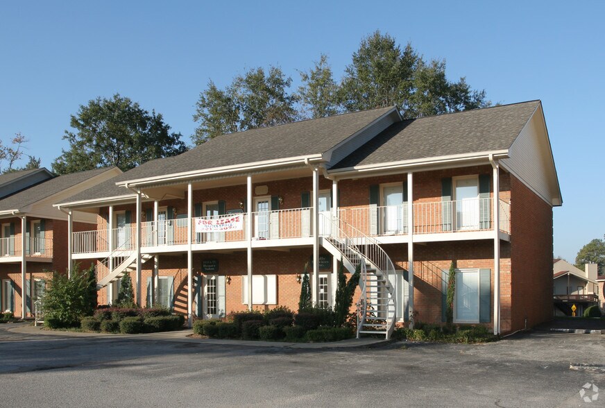 2120 McFarland Blvd E, Tuscaloosa, AL à louer - Photo de l’immeuble – Image 3 sur 4
