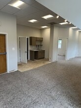 391 Lancaster Ave, Frazer, PA à louer Photo intérieure– Image 1 sur 6