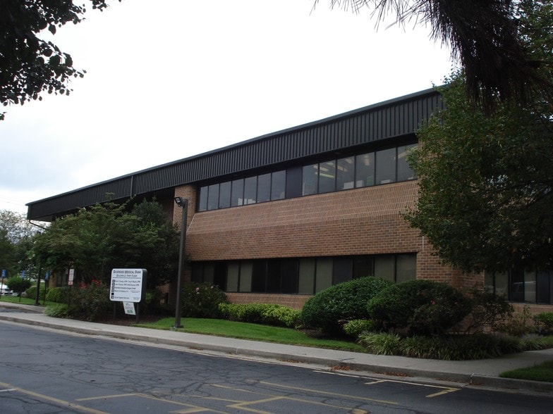 560 Riverside Dr, Salisbury, MD à vendre - Photo de l’immeuble – Image 2 sur 7