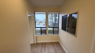 77 Las Tunas Dr, Arcadia, CA à louer Photo intérieure– Image 2 sur 5