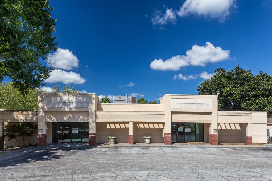 1940 Monroe Dr NE, Atlanta, GA à vendre - Photo de l’immeuble – Image 3 sur 9
