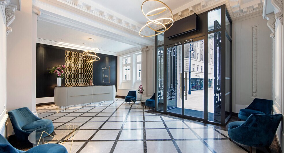 25 Berkeley Sq, Londres à louer - Photo intérieure – Image 2 sur 6