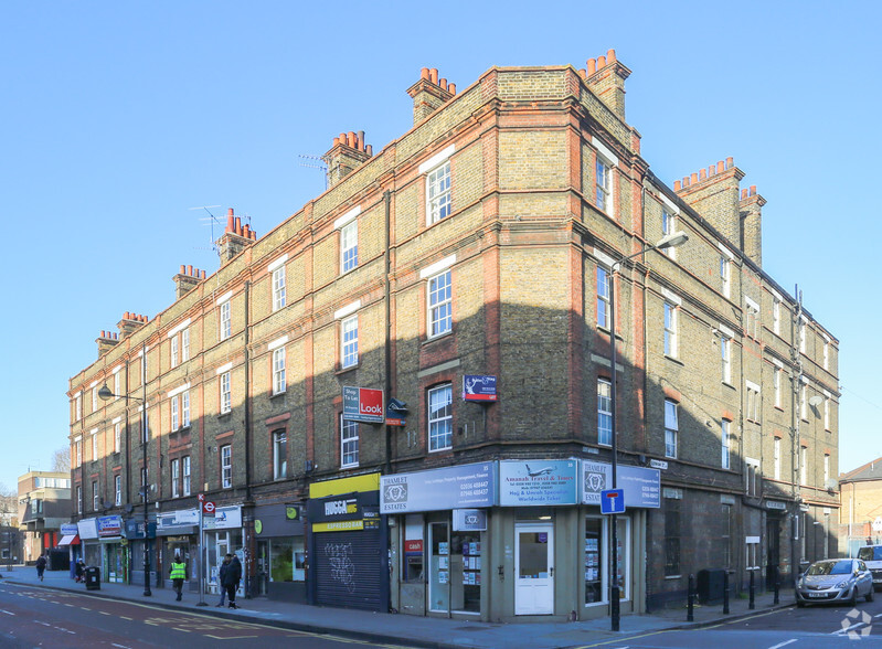 19-35 Roman Rd, Londres à vendre - Photo principale – Image 1 sur 4