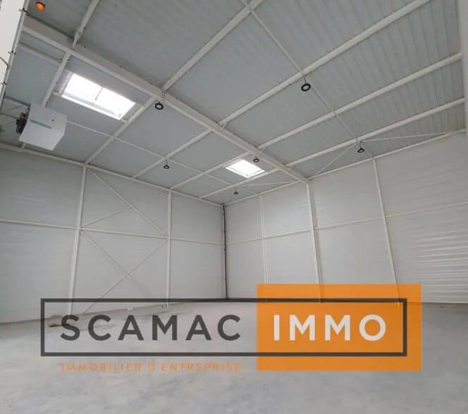 Industriel/Logistique dans Port-de-Bouc à louer - Photo de l’immeuble – Image 2 sur 4