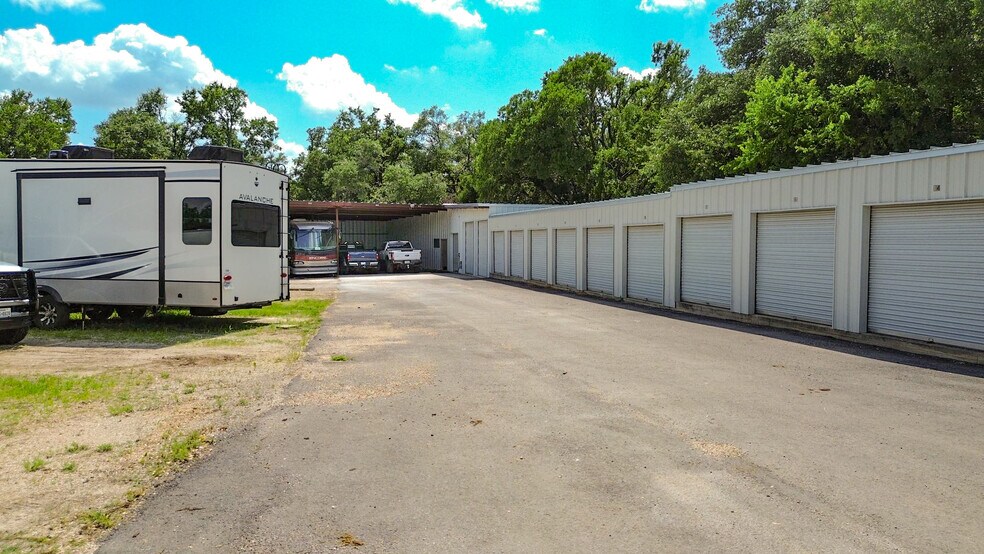 2701 Sam Bass Rd, Round Rock, TX à louer - Photo de l’immeuble – Image 2 sur 7