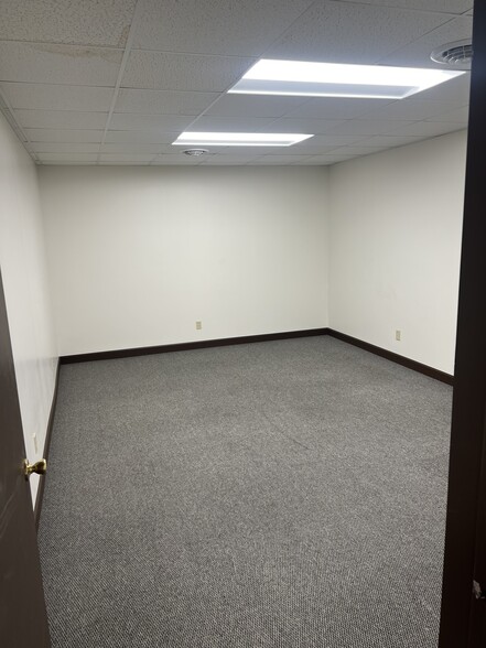 1 Marion Ave, Mansfield, OH à louer - Photo de l’immeuble – Image 3 sur 8