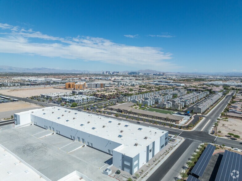 8241 W Badura Ave, Las Vegas, NV à vendre - Photo de l’immeuble – Image 3 sur 8