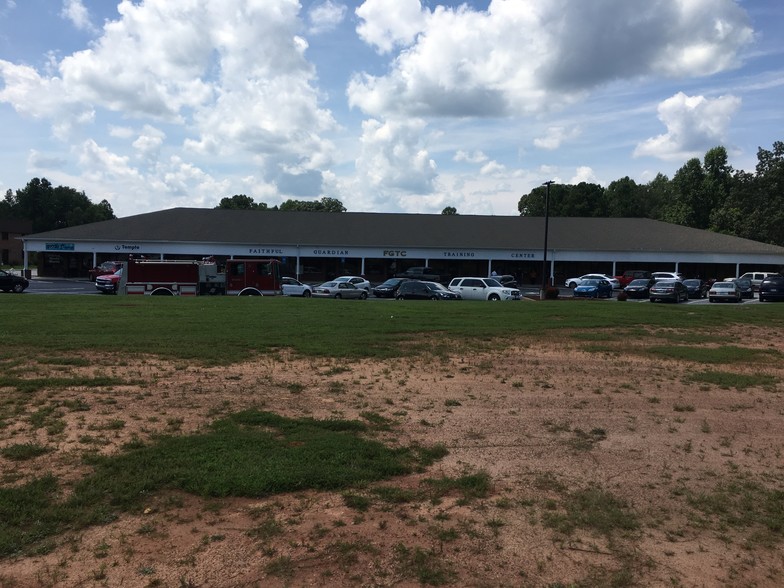 285 Carrollton St, Temple, GA à louer - Photo principale – Image 1 sur 22