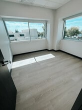 1125 E Spruce Ave, Fresno, CA à louer Photo intérieure– Image 2 sur 12
