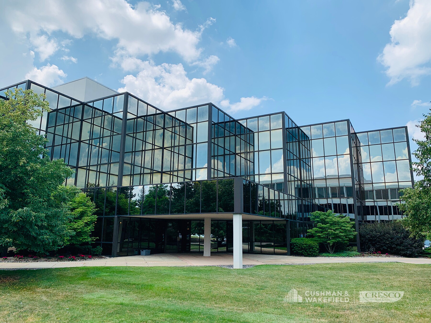 24400 Chagrin Blvd, Beachwood, OH à louer Photo de l’immeuble– Image 1 sur 13