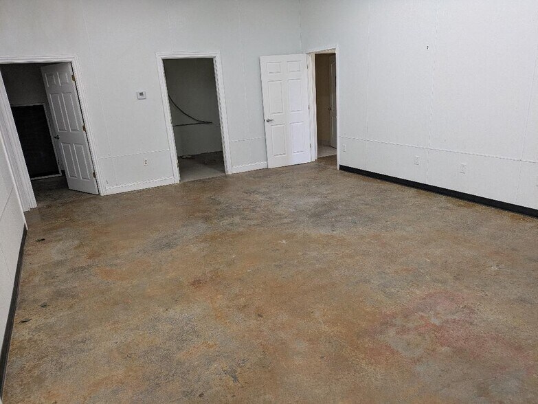 2172 N Fox Hollow Rd, Nixa, MO à louer - Photo de l’immeuble – Image 3 sur 4