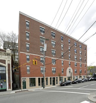 Plus de détails pour 150 Victory Blvd, Staten Island, NY - Bureau à louer
