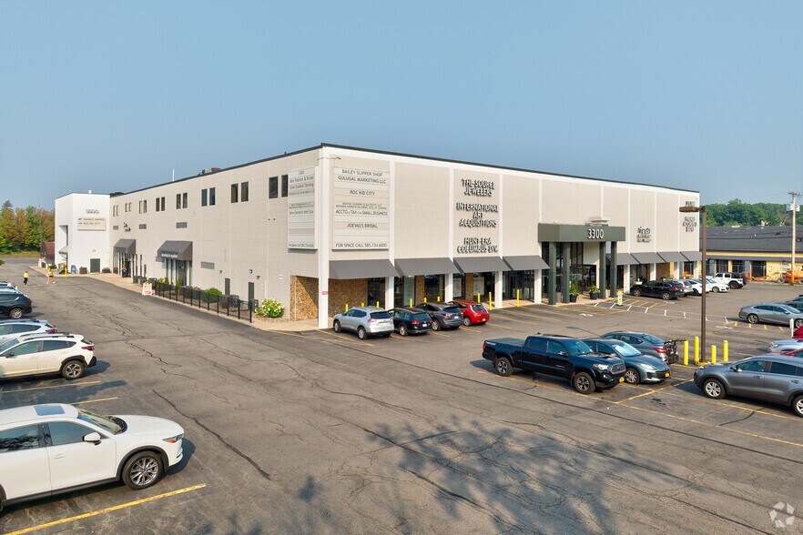 3300 Monroe Ave, Rochester, NY à louer - Photo de l’immeuble – Image 1 sur 4