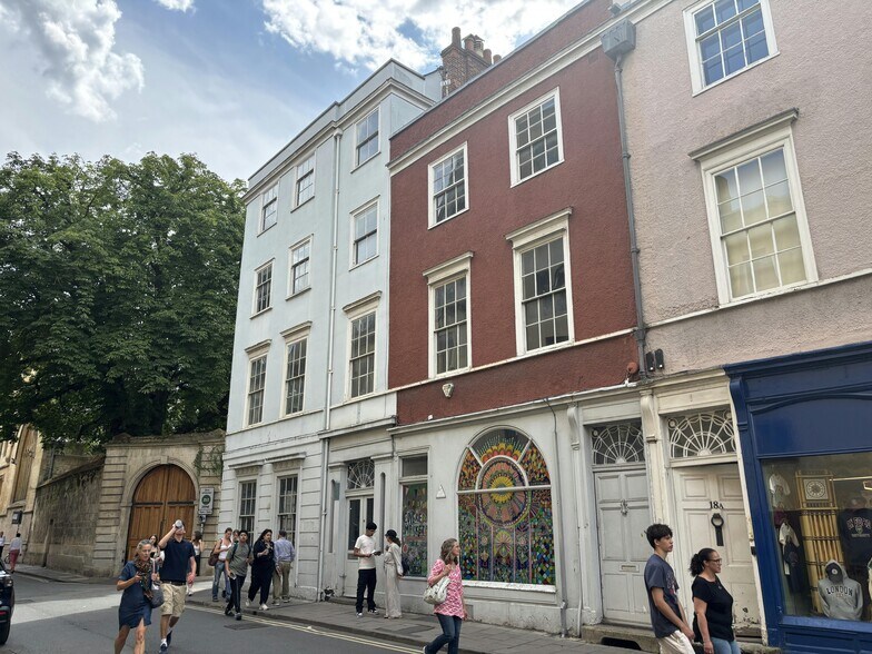 16-17 Turl St, Oxford à vendre - Photo de l’immeuble – Image 1 sur 7
