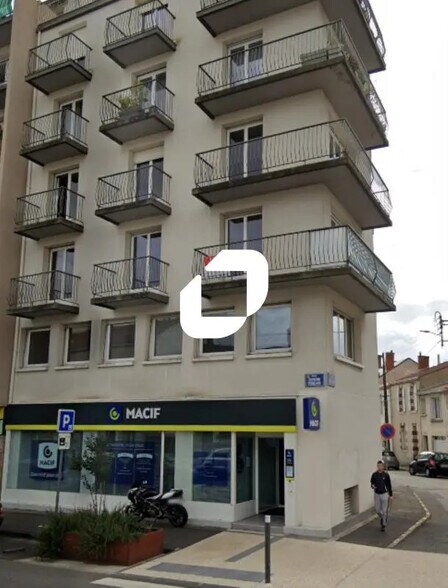 Bureau dans La Roche-sur-Yon à vendre - Photo de l’immeuble – Image 2 sur 11