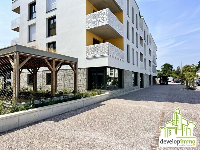 Plus de détails pour Local commercial à vendre