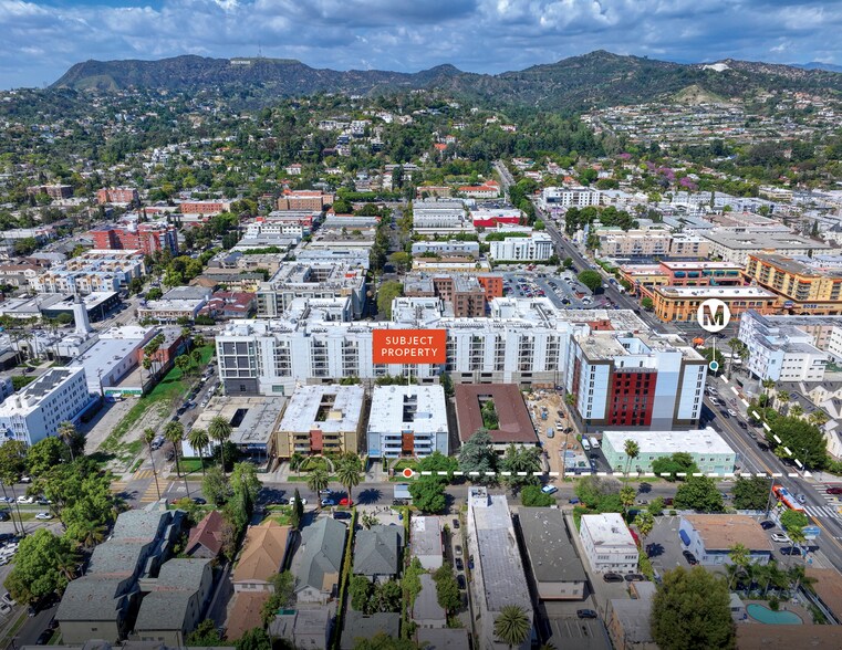5535 Carlton Way, Los Angeles, CA à vendre - Photo de l’immeuble – Image 2 sur 19