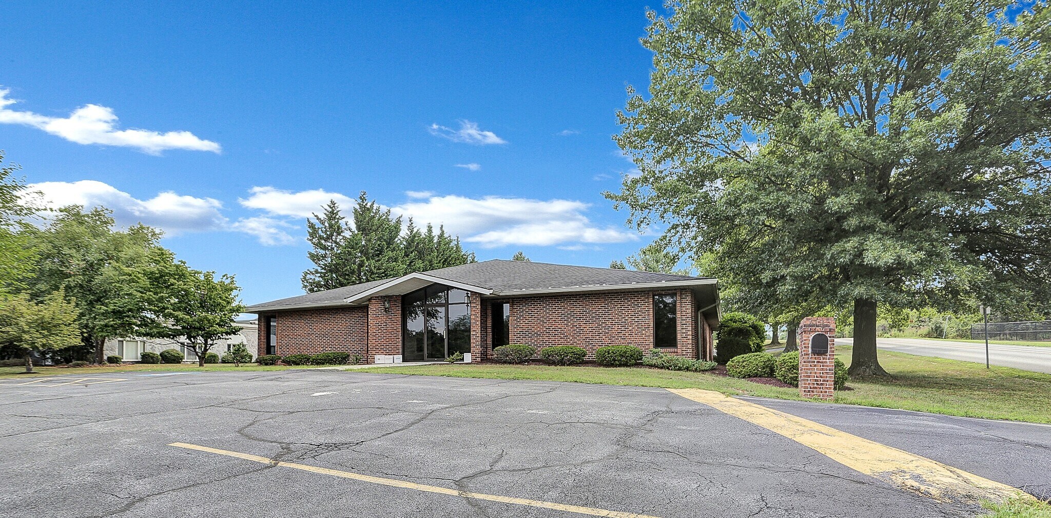 3705 Vartan Way, Harrisburg, PA à vendre Photo principale– Image 1 sur 9