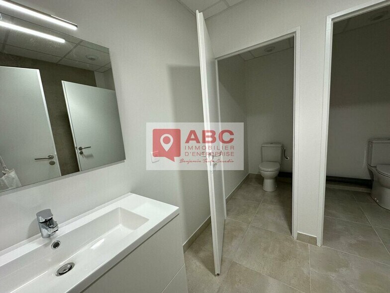 Bureau dans Montpellier à louer - Photo de l’immeuble – Image 3 sur 5