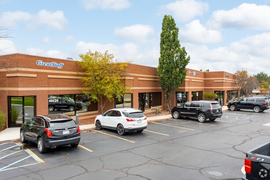 49100-49140 Wixom Tech Dr, Wixom, MI à louer - Photo de l’immeuble – Image 3 sur 5