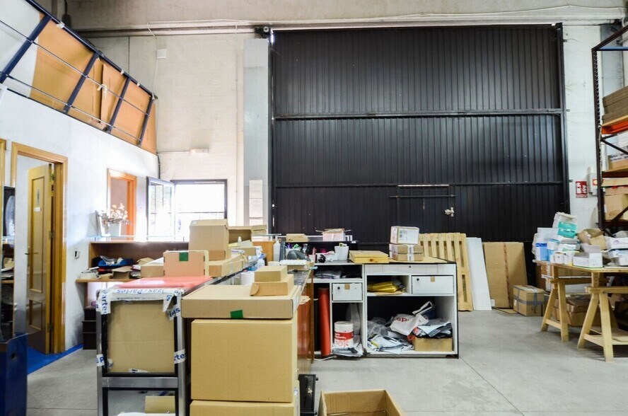 Industriel/Logistique dans Villanueva de la Cañada, Madrid à louer - Photo intérieure – Image 2 sur 7