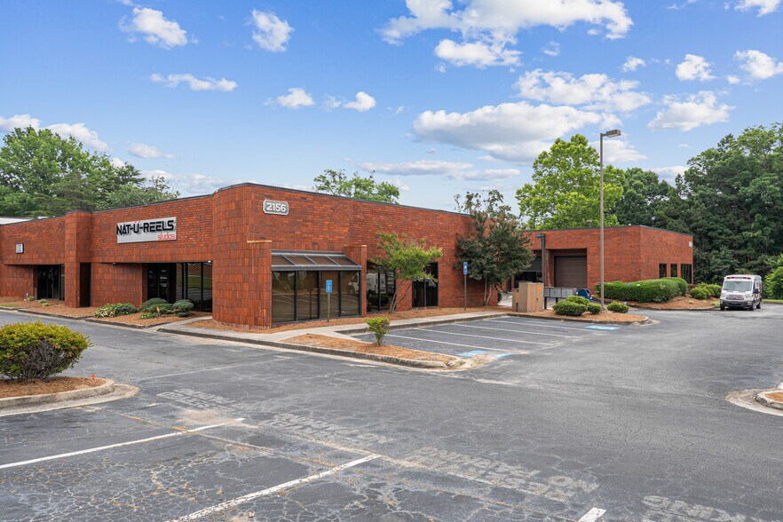 2046 W Park Pl, Stone Mountain, GA à louer - Photo de l’immeuble – Image 2 sur 9